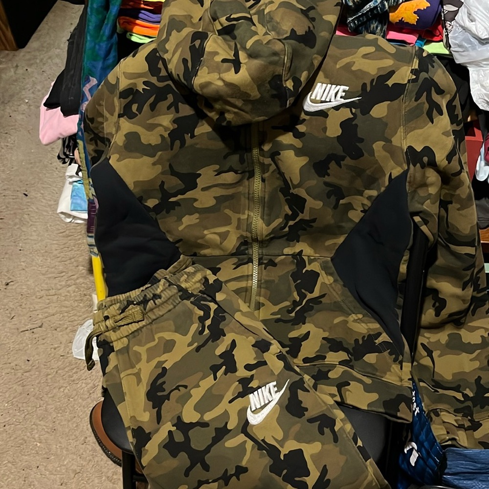 NIKE Sweatsuit